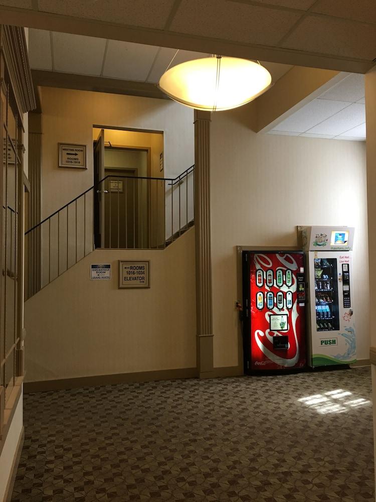 Days Inn & Suites By Wyndham Sault Ste. Marie On Εξωτερικό φωτογραφία