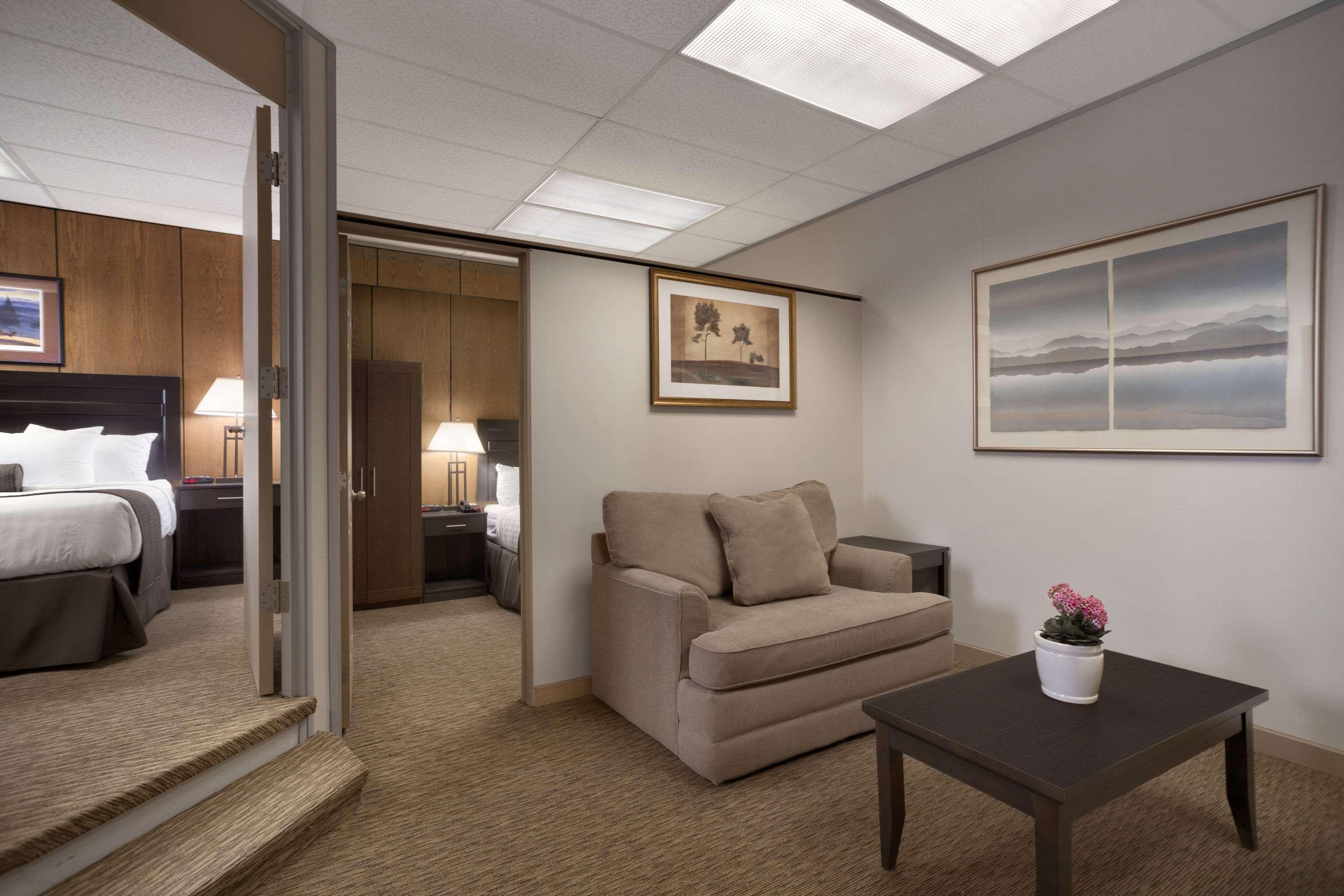 Days Inn & Suites By Wyndham Sault Ste. Marie On Εξωτερικό φωτογραφία