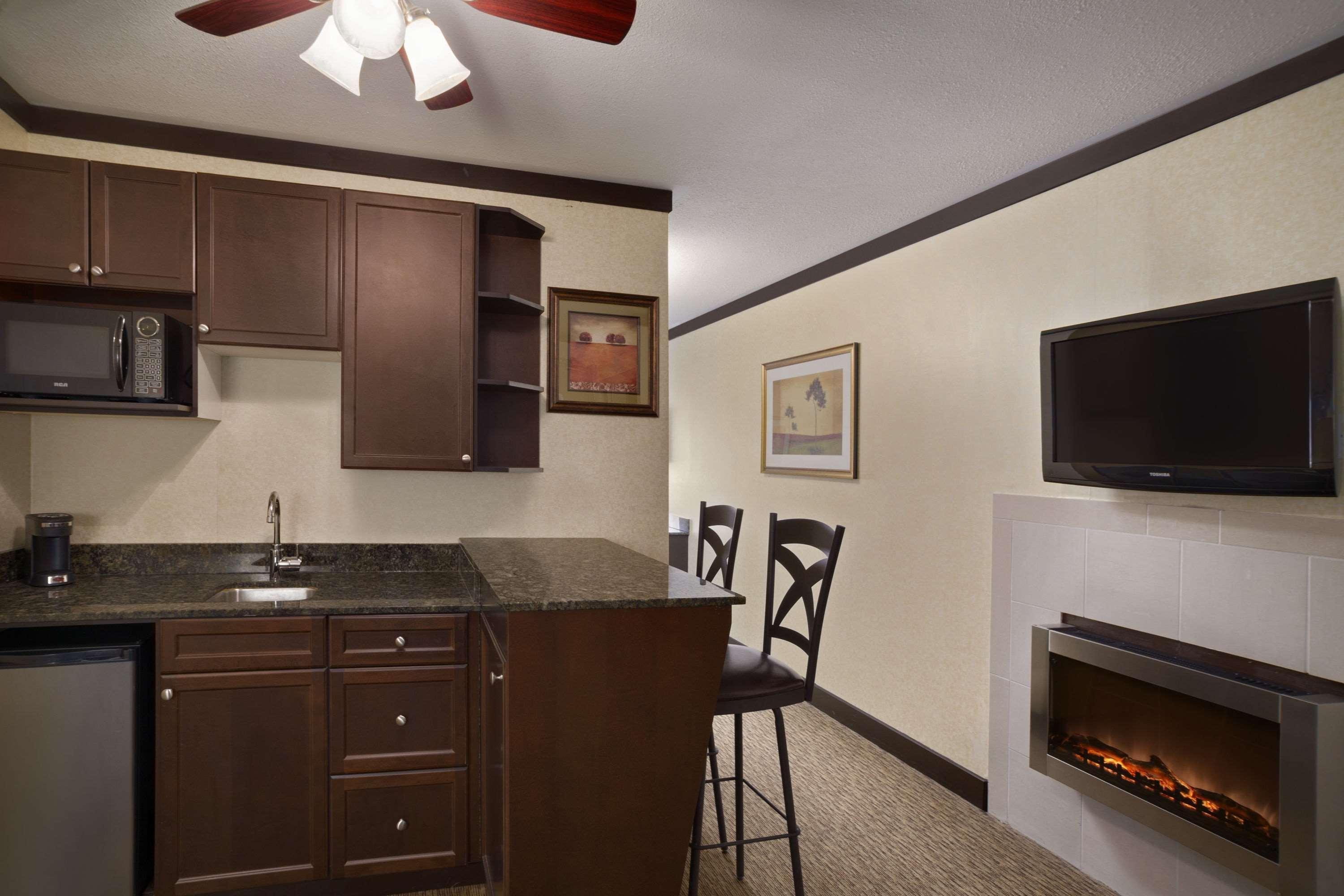 Days Inn & Suites By Wyndham Sault Ste. Marie On Εξωτερικό φωτογραφία