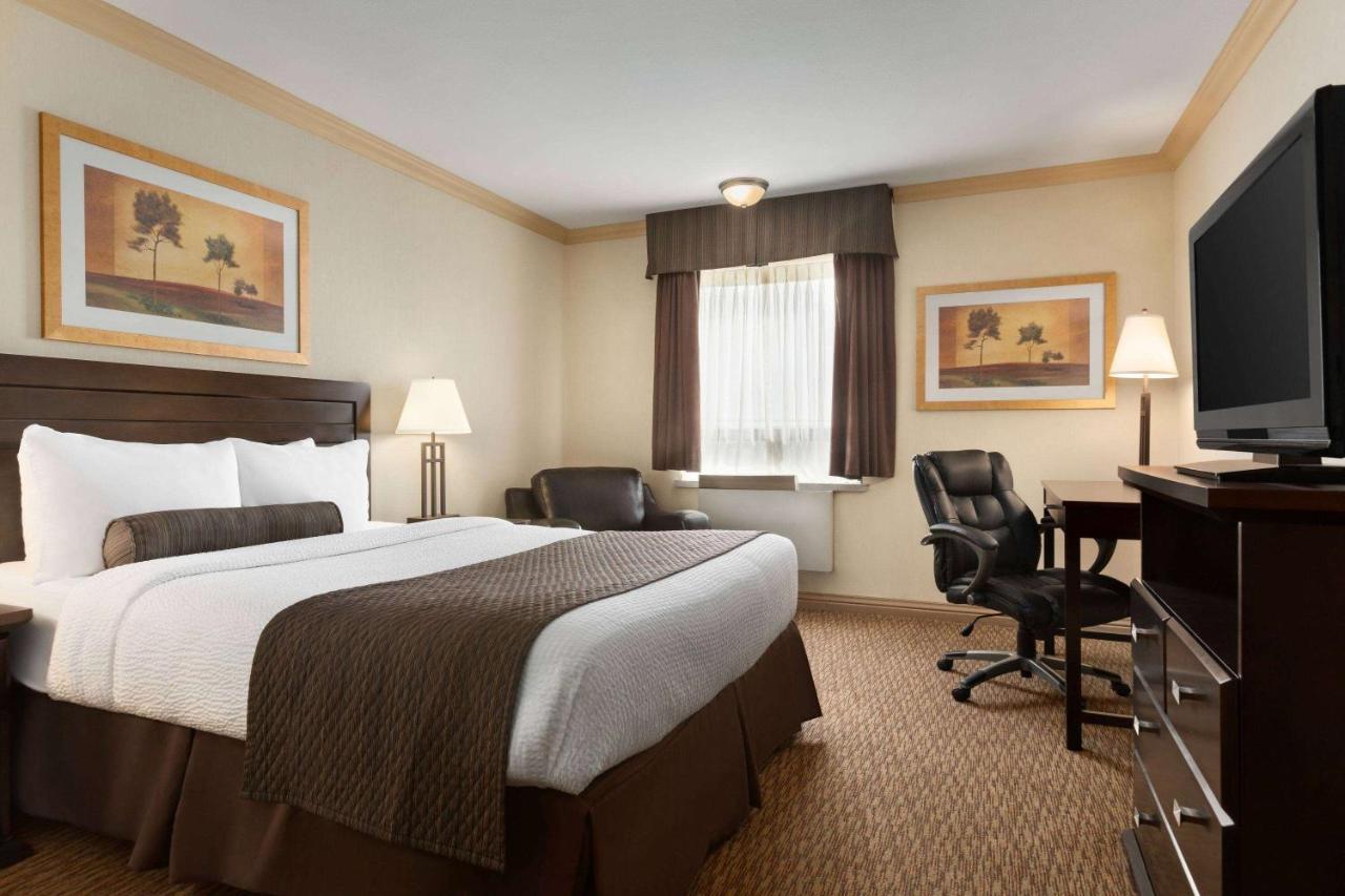 Days Inn & Suites By Wyndham Sault Ste. Marie On Εξωτερικό φωτογραφία