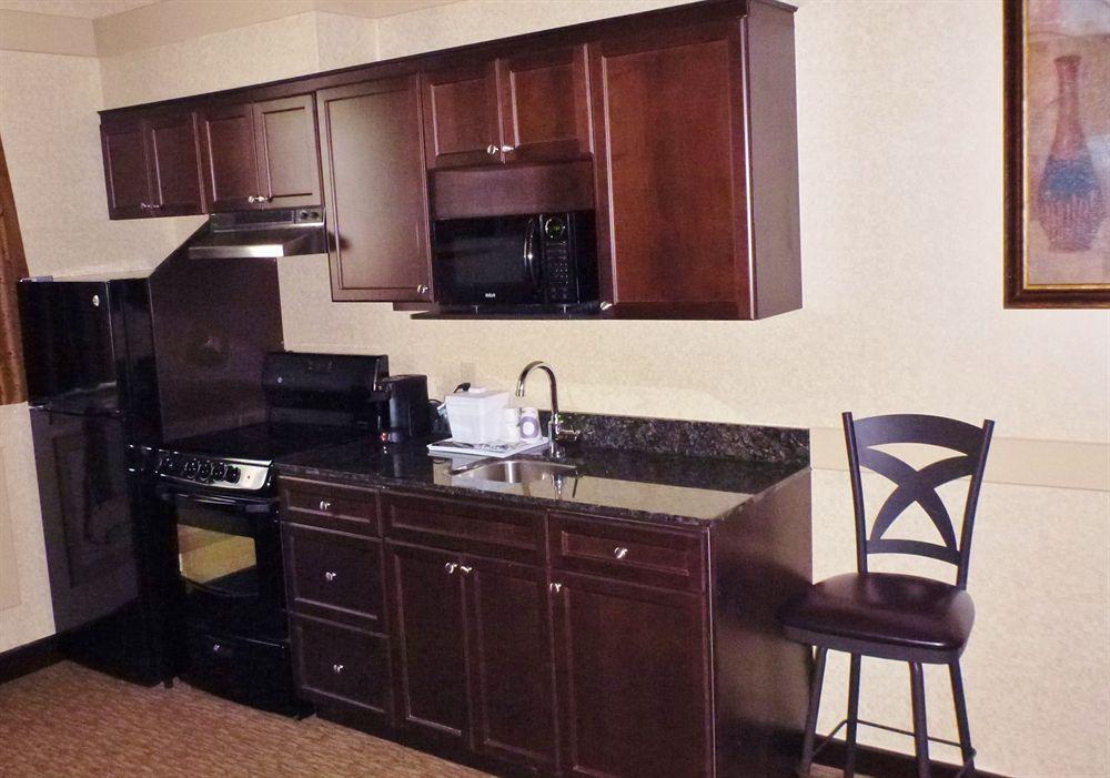 Days Inn & Suites By Wyndham Sault Ste. Marie On Δωμάτιο φωτογραφία