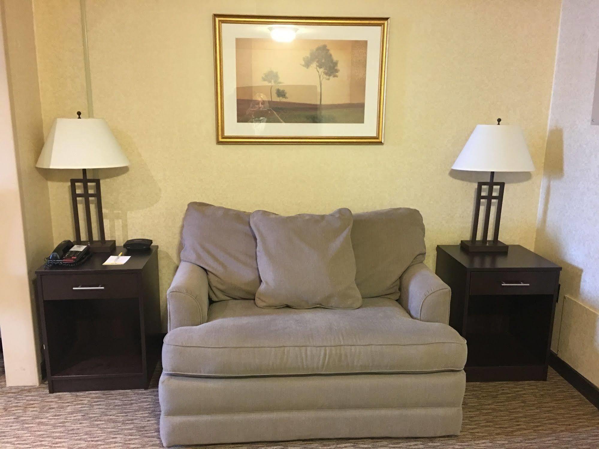 Days Inn & Suites By Wyndham Sault Ste. Marie On Εξωτερικό φωτογραφία