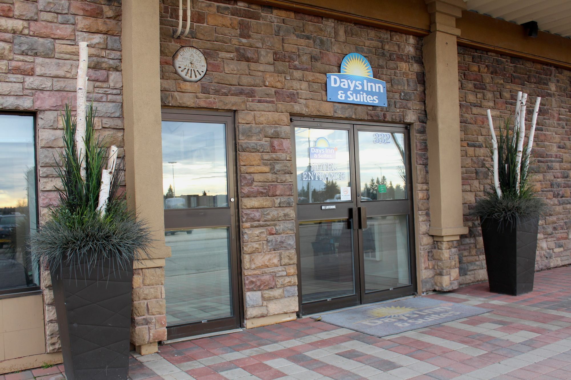 Days Inn & Suites By Wyndham Sault Ste. Marie On Εξωτερικό φωτογραφία
