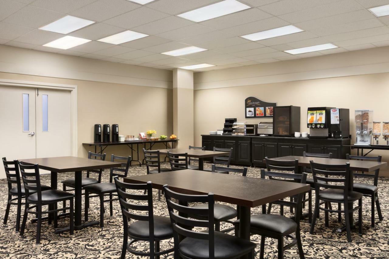 Days Inn & Suites By Wyndham Sault Ste. Marie On Εξωτερικό φωτογραφία